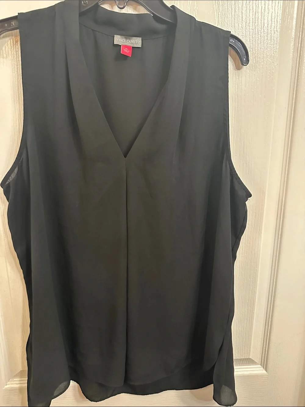 Vince Camuto Black Sleeveless V-Neck Blouse